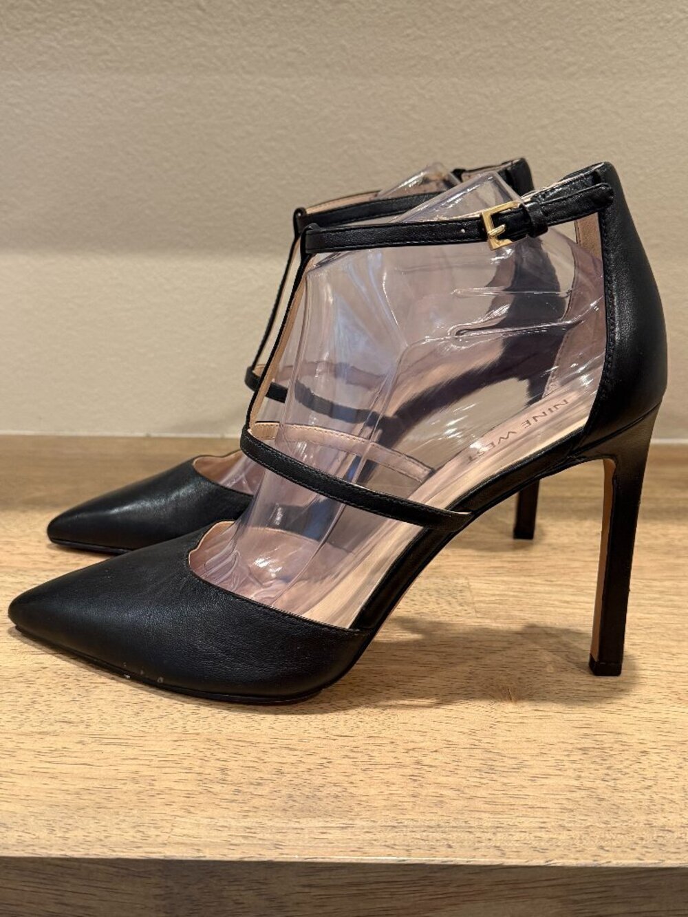 Nine West Black Pointed Toe T-Strap Heeled Sandals Size 9.5 - Picture 1 of 11